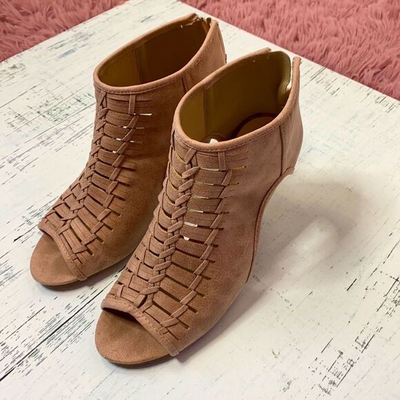 Blush Booties - Picture 1 of 4
